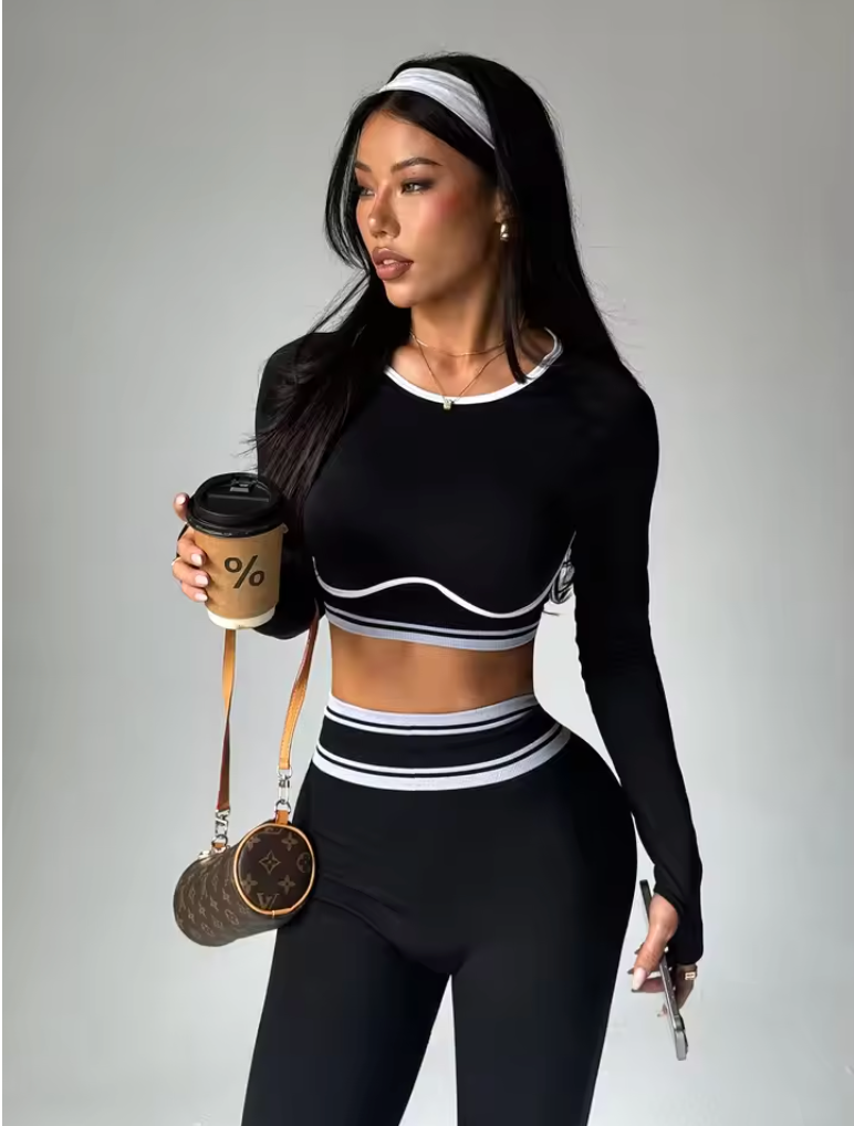 Alessandra – Completo Sportivo Elegance Nero